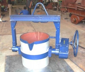 LIP POURING LADLE- Small Capacity